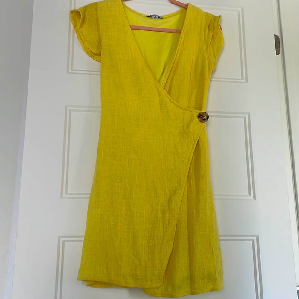 Yellow dress